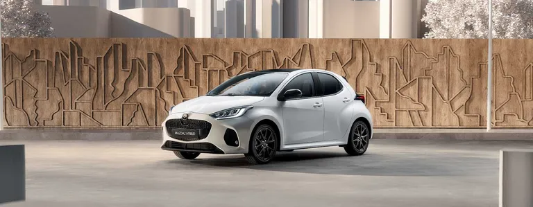 Mazda 2 Hybrid 2026 ferdehátú